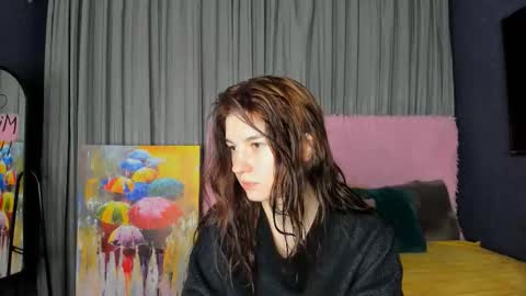 Snapshot of roseblanche2k chatting on 10.31.25 Florin online show from 10.31.25