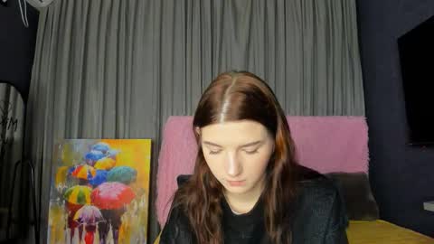 Snapshot of roseblanche2k chatting on 11.17.25 Florin online show from 11.17.25