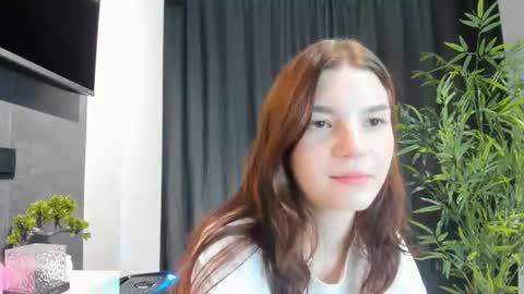 Snapshot of roseblanche2k chatting on 08.03.26 Florin online show from 08.03.26