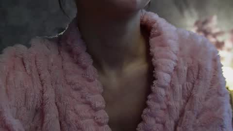 roseess_ online show from 02.13.25