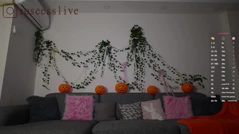 roseess_ online show from 11.03.25