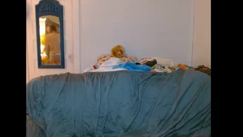 Snapshot of rosefrostpond chatting on 03.11.25 Rose Frostpond online show from 03.11.25