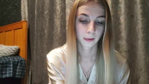 Snapshot of rosehelena chatting on 10.23.25 Helena online show from 10.23.25