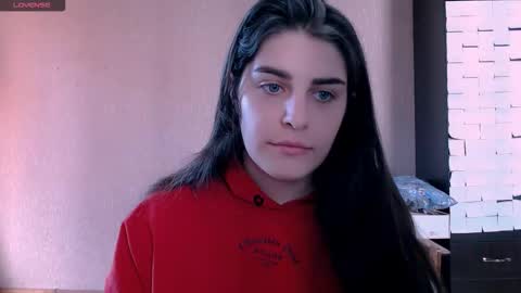 Snapshot of roselina_ chatting on 10.19.25 Rose online show from 10.19.25