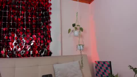 Snapshot of roselinedior chatting on 02.10.25 Lyla OF roselinedior online show from 02.10.25