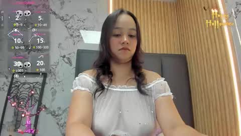 Snapshot of roselinstwar chatting on 10.26.25 ROSELIN online show from 10.26.25