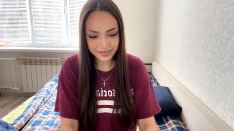 Snapshot of rosenavillifana chatting on 09.24.25 Mimi online show from 09.24.25