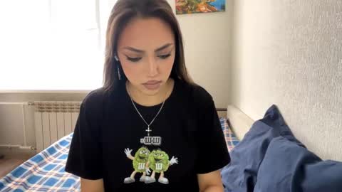 Snapshot of rosenavillifana chatting on 10.15.25 Mimi online show from 10.15.25