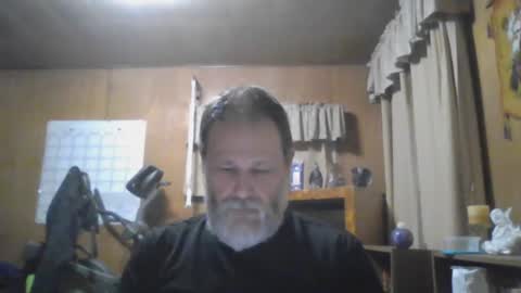 Snapshot of rosepanda chatting on 01.11.25 Lost4gain online show from 01.11.25