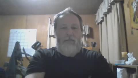 Snapshot of rosepanda chatting on 01.20.25 Lost4gain online show from 01.20.25