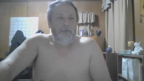 Snapshot of rosepanda chatting on 02.04.25 Lost4gain online show from 02.04.25