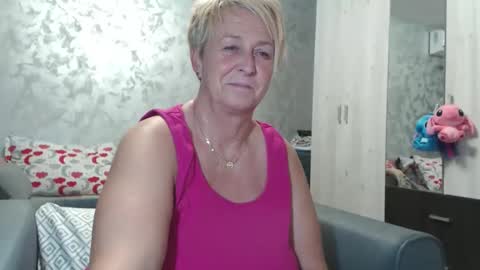 Snapshot of roses_and_lillies chatting on 09.29.25 Lovepinklilly online show from 09.29.25