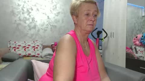 Lovepinklilly online show from 04.09.26