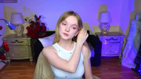 Snapshot of roses_kate chatting on 09.29.25 Sweety Kate online show from 09.29.25