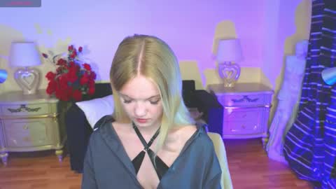 Snapshot of roses_kate chatting on 10.02.25 Sweety Kate online show from 10.02.25