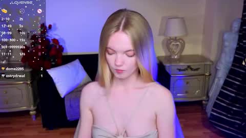 Snapshot of roses_kate chatting on 10.03.25 Sweety Kate online show from 10.03.25