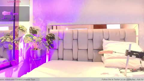 Snapshot of rosetemple chatting on 02.04.26 Rose online show from 02.04.26