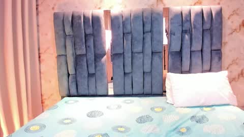 Snapshot of rosetemple chatting on 03.01.26 Rose online show from 03.01.26