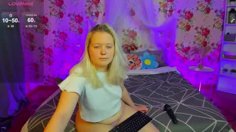 rosethomas_ online show from 11.14.25