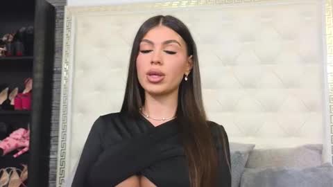 Snapshot of rosevanessa chatting on 10.20.25 Gabriela online show from 10.20.25