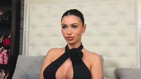 Snapshot of rosevanessa chatting on 11.05.25 Gabriela online show from 11.05.25