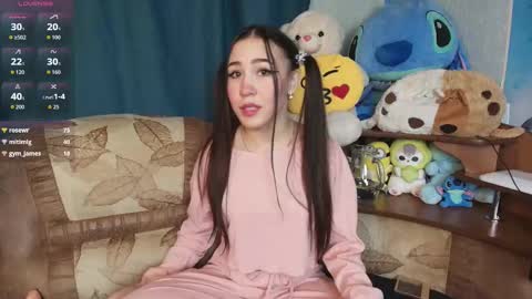 Snapshot of rosewrs chatting on 10.05.25 Rosewrs online show from 10.05.25