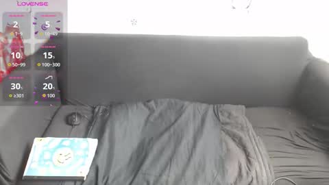 LAURA online show from 11.27.25