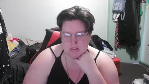 Snapshot of rosey231357695 chatting on 10.07.25 Rosey online show from 10.07.25