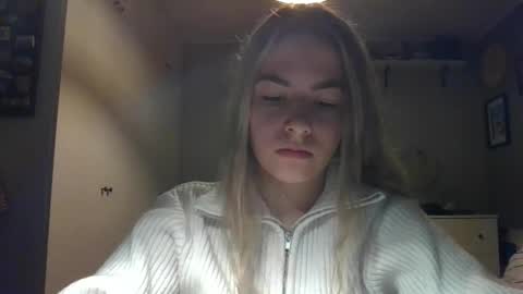 Snapshot of rosie_june chatting on 12.03.24 Rosie online show from 12.03.24