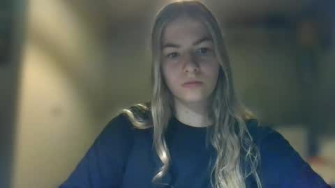 Snapshot of rosie_june chatting on 12.19.24 Rosie online show from 12.19.24