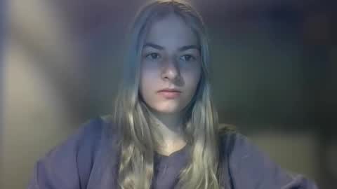 Snapshot of rosie_june chatting on 02.12.25 Rosie online show from 02.12.25