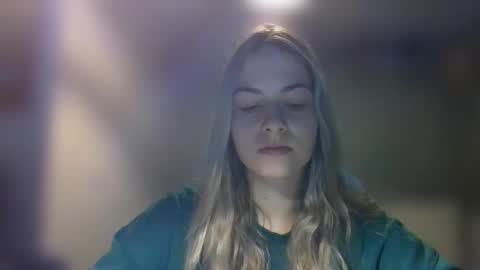 Snapshot of rosie_june chatting on 02.18.25 Rosie online show from 02.18.25