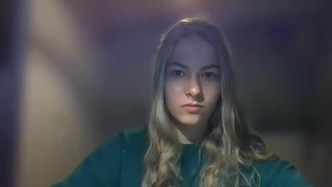 Snapshot of rosie_june chatting on 03.11.25 Rosie online show from 03.11.25