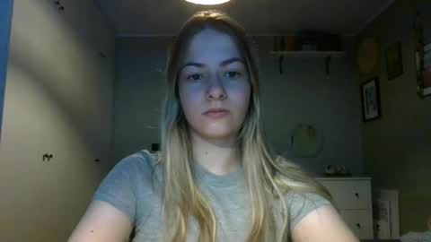 Snapshot of rosie_june chatting on 09.17.25 Rosie online show from 09.17.25