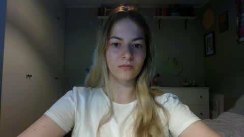 Snapshot of rosie_june chatting on 09.23.25 Rosie online show from 09.23.25