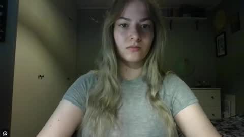 Snapshot of rosie_june chatting on 10.14.25 Rosie online show from 10.14.25