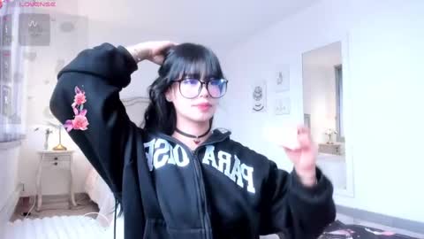 Rosieeee  online show from 09.12.25