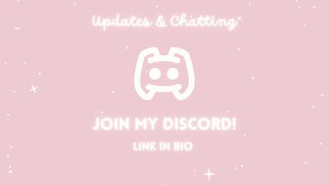 Snapshot of rosiebones chatting on 10.22.25 Rosie Bones online show from 10.22.25