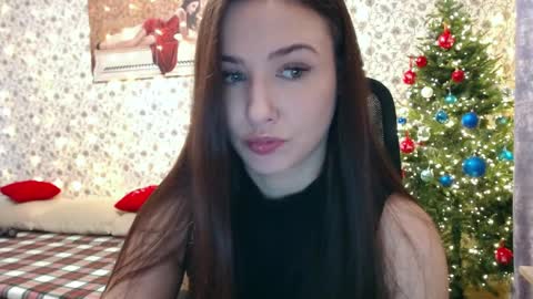 Rosie is waiting for YOU online show from 01.14.25