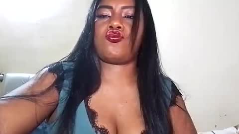 rosmerynavarro online show from 10.13.25