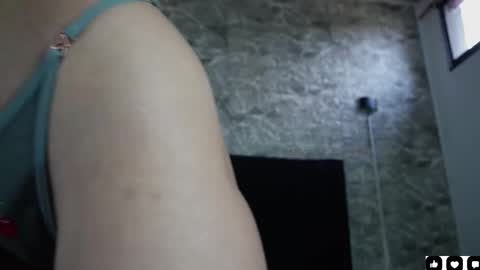 Snapshot of ross_b1 chatting on 10.19.25 ROSS - online show from 10.19.25