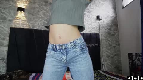 Snapshot of ross_b1 chatting on 10.26.25 ROSS - online show from 10.26.25