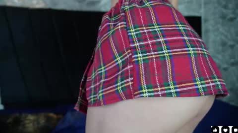 Snapshot of ross_b1 chatting on 11.02.25 ROSS - online show from 11.02.25