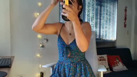 Snapshot of ross_bakerhot chatting on 12.20.24 Ross BakerHot online show from 12.20.24