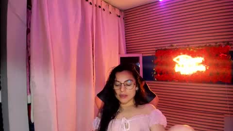 Snapshot of rosse_25 chatting on 10.08.25 Would you like to help me with supplementation and sports suits so I can compete in powerlifting online show from 10.08.25