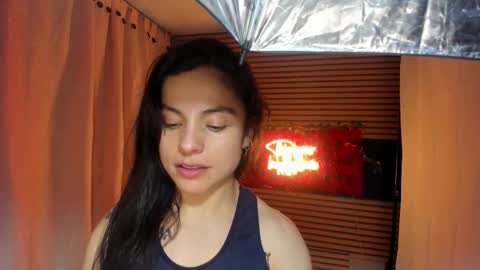 Snapshot of rosse_25 chatting on 10.28.25 Would you like to help me with supplementation and sports suits so I can compete in powerlifting online show from 10.28.25