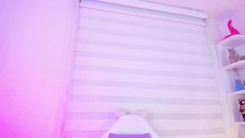   online show from 02.05.25