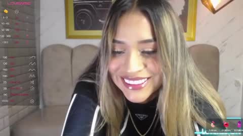 Snapshot of rosse_jeane_v chatting on 05.26.26 rosse jeane v online show from 05.26.26