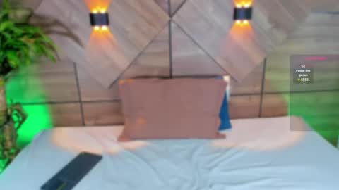 Snapshot of rossedamore chatting on 10.18.25 Rosse online show from 10.18.25