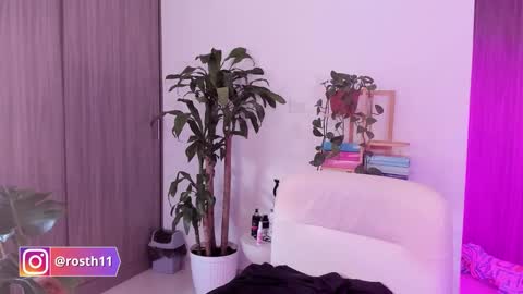 Im Ross   online show from 10.17.25